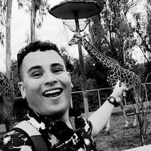 Meet your Posher, Luis